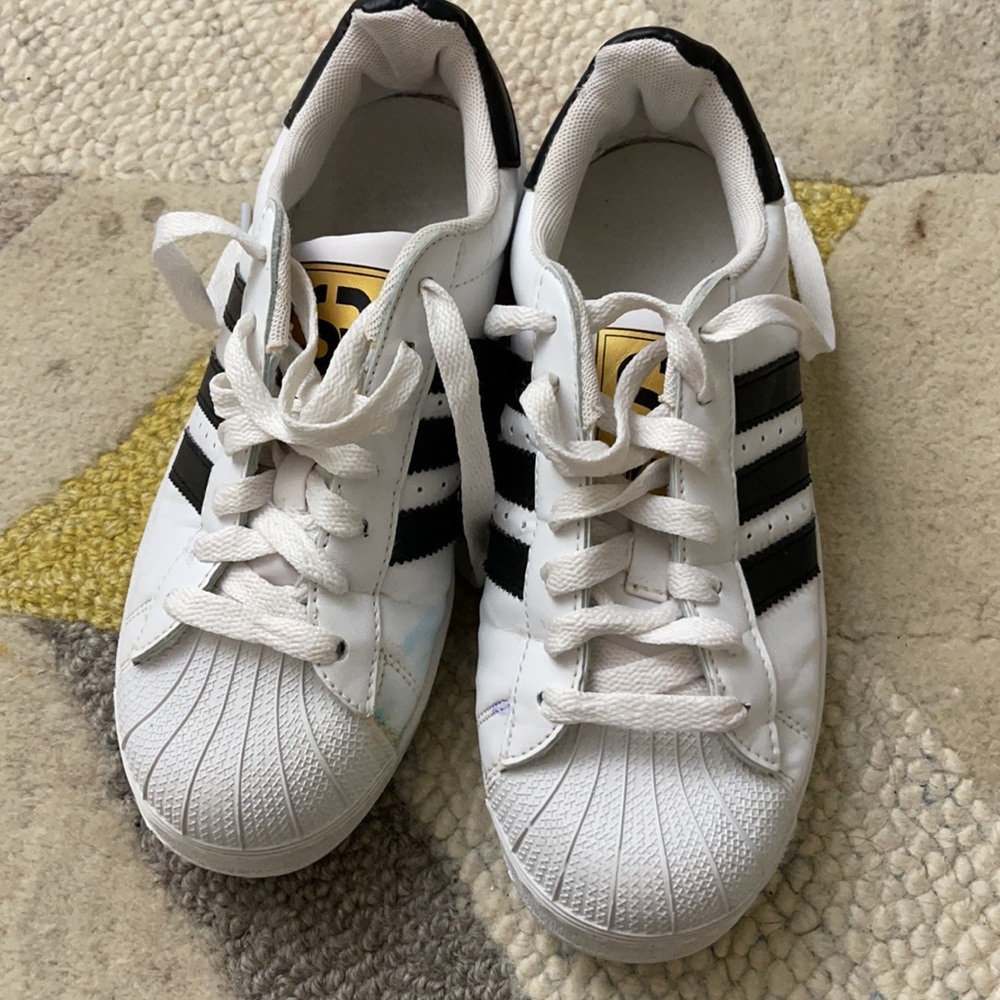 Sneakers - Picture 6 of 6